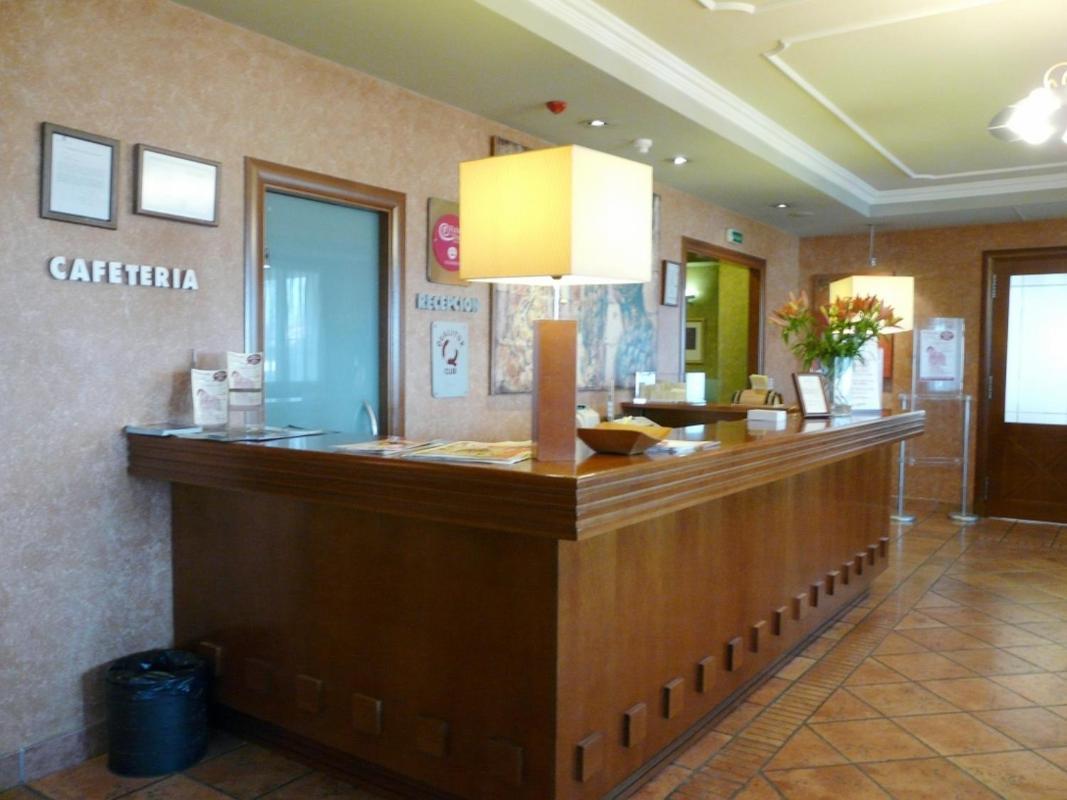 Hotel Restaurante El Tollo Утьель Экстерьер фото