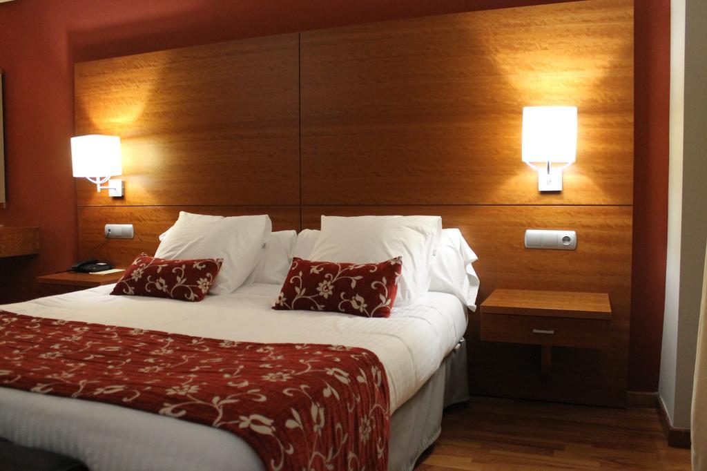 Hotel Restaurante El Tollo Утьель Экстерьер фото