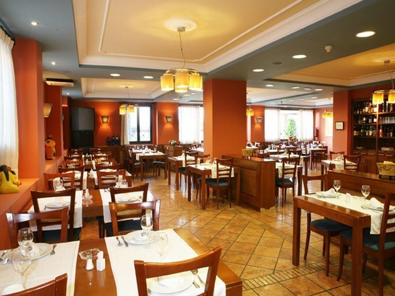 Hotel Restaurante El Tollo Утьель Ресторан фото