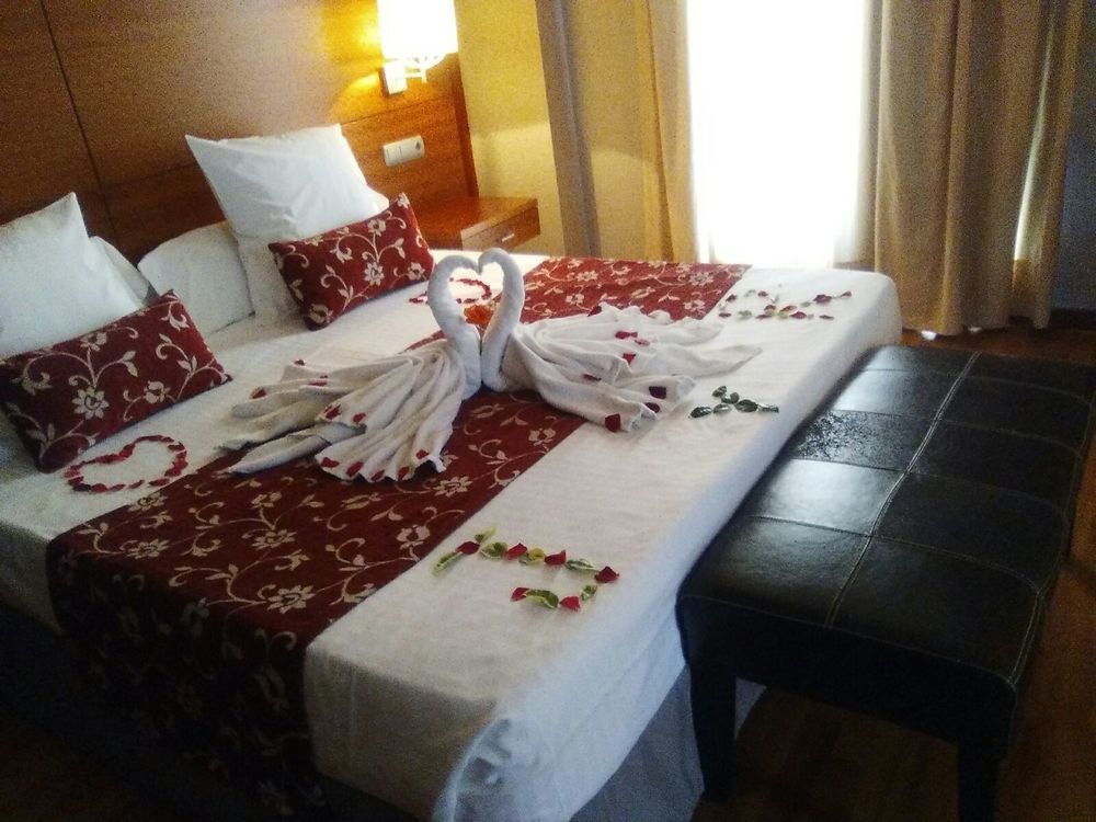 Hotel Restaurante El Tollo Утьель Экстерьер фото
